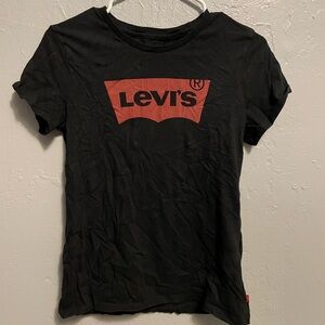 Levi’s tshirt